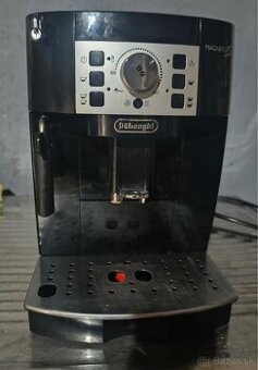Kavovar DeLonghi MagnificaS