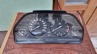 Tachometer/budiky BMW E34
