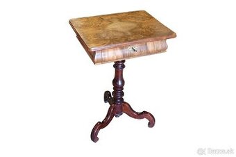 Biedermeier stôl na šitie vhodný aj ako konferenčný stolík