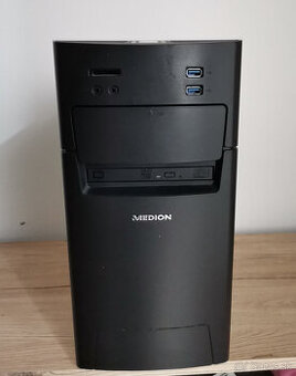 Intel i5 6600, 16GB RAM, GTX 1660 SUPER, SSD a HDD