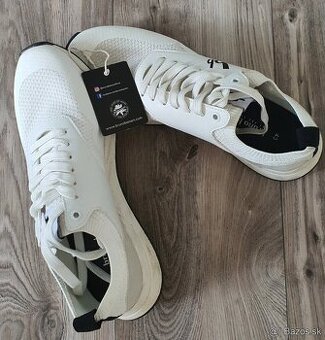 Predam tenisky Bruno Banani, takmer nove, velkost 43, lacno.