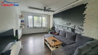 REZERVOVANÉ - Veľký, slnečný, kompletne zrekonštruovaný 3i b