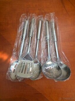 Nerezová sada kuchynského náradia (5 kusov)