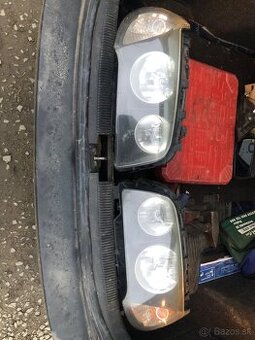 Predam predne halogenove svetla na BMW X3 E83