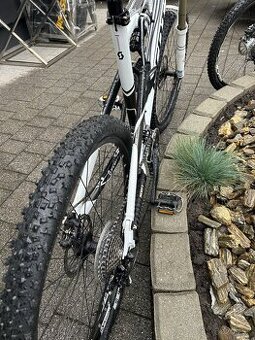 Horský  bicykel Scott celoodpruzeny