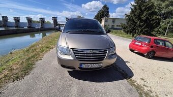 Chrysler Voyager 2,5crdi