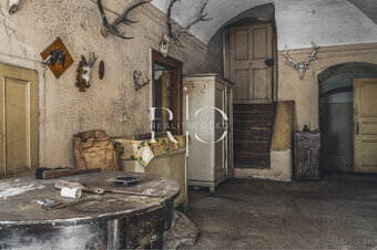 Historická kúria na Predaj , Partizánska Ľupča okr. LM