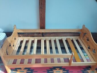 Detska drevena postel