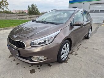 Predám Kia Ceed Combi 1.6 GDI 99kw Benzin M6 r.v.2013