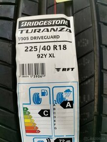 Bridgestone 225/40 r18 dot1320