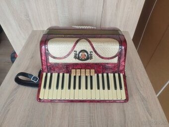 Akordeón Royal Standard 48 basov