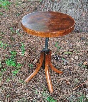 stolička thonet staará