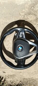 BMW G30 volant