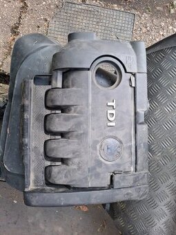 Kryt motora octavia tdi    Cena 20eur