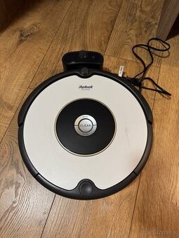 I ROBOT ROOMBA robotický vysávač