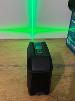 krížový laser BOSCH GLL 2-15 G