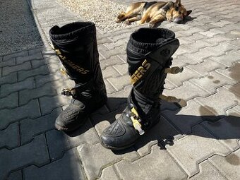 Motocross čižmy veľkosť 43