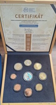 NBS privátna sada v drevenej kazete Paríž 2024 proof