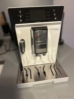 Delonghi PrimaDonna Class ECAM550.55W
