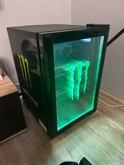 Monster energy chladnicka