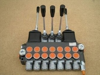Rozvádzač hydraulický, sedem sekcií, 2x joystick+3xpáka