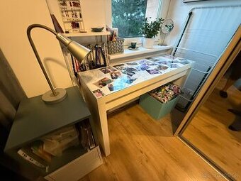 Kosmetický stol IKEA MALM