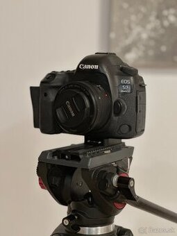 Canon EOS 5D mark IV