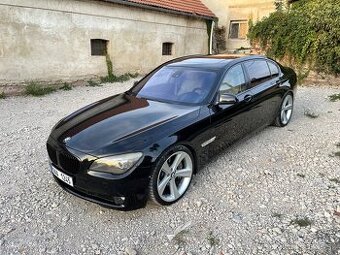 BMW F02 760Li