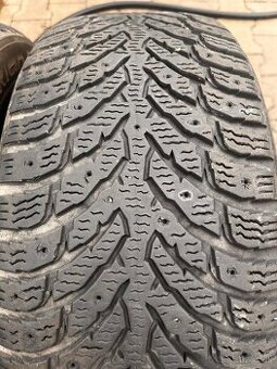 225/55R17 Nokian zimne