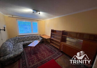 Na predaj 2-izbový tehlový byt s loggiou v centre mesta Šura