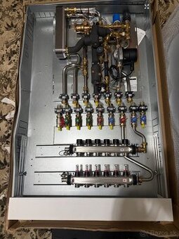 kompletná rozdeľovacia skriňa – podlahové kúrenie + tÚv (kam