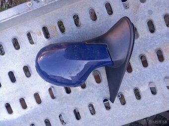 Predam soferove spetne zrkadlo na Renault Thália rok 2009