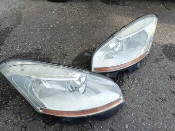 Predne svetla citroen picasso c4 H1+H7