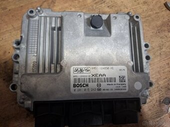 ECU BOSCH 0 281 015 242 | Ford Focus