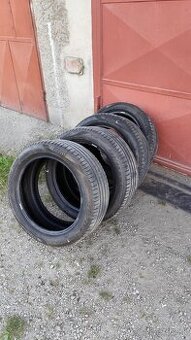 255/45 R19 PIRELLI SCORPION