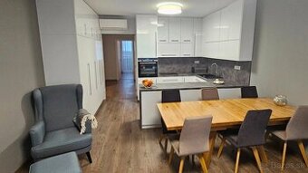 Realitný kancelária REALADR s.r.o.