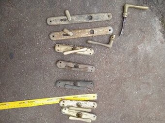 Mosadzné kľučky na okná a dvere