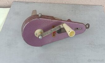 Retro krájač , mlynček.