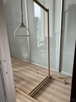 Závesná hrazda k posteli Geneva