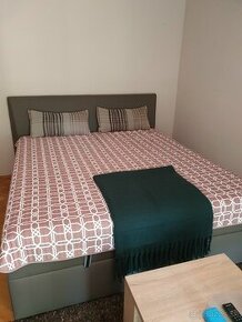 Boxspring posteľ s matracmi