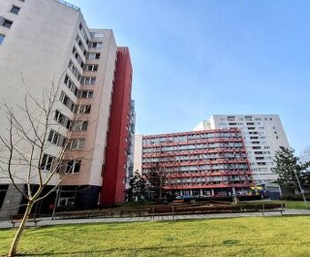 PREDAJ - 1. izbový byt - Tomášikova ulica - Nové Mesto