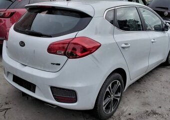 Predám DVERE KIA CEED 1.4 CRDI 2015 MOTOR D4FC, TRYSKY 04451