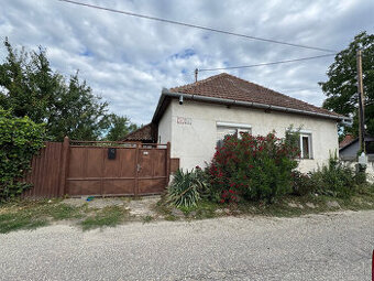 Iba u nás Ponúkame NA PREDAJ rodinný dom v Kolárove