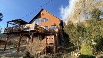 Znížená cena Rodinná usadlosť v úžasnej lokalite, pozemok