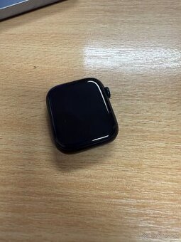 Predám apple watch 8 45mm
