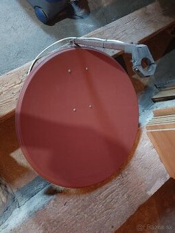Predam satelitnu parabolu a motor