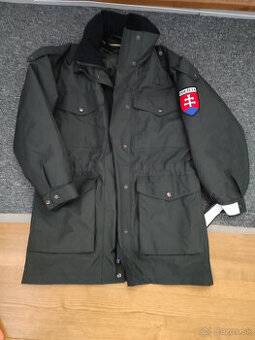 vystrojne súčiastky policia