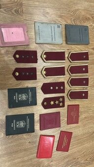 Konvlut starých komunistických predmetov