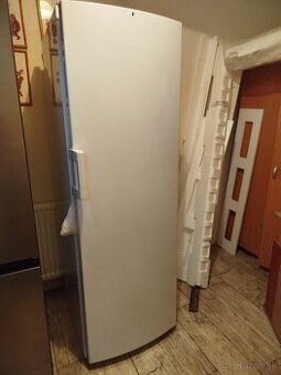 Mraznička Gorenje 270L