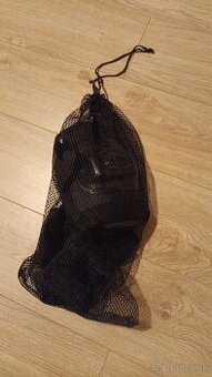 sada chráničov na kolená a zápestie